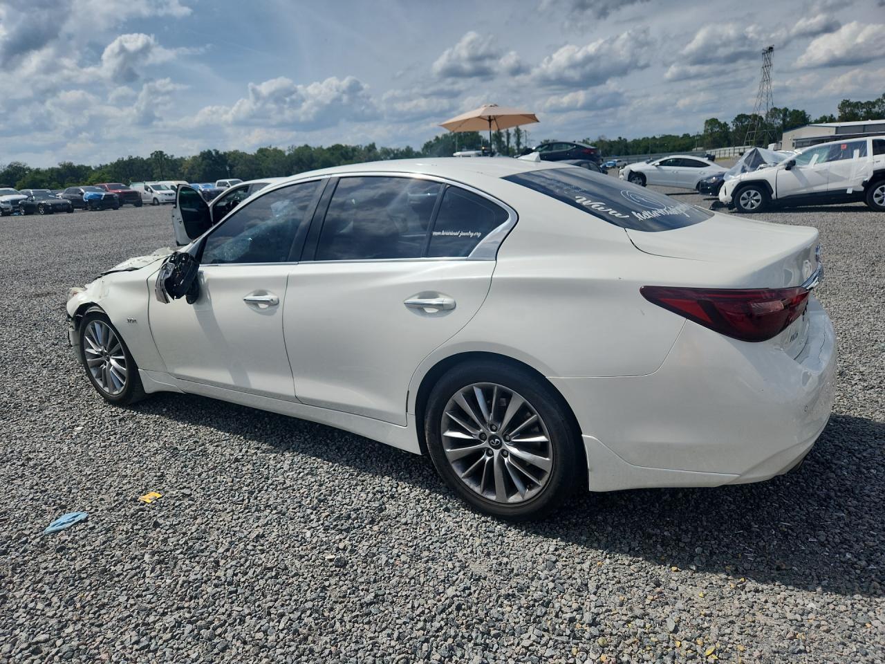 2018 Infiniti Q50 3.0T Luxe - Image 2