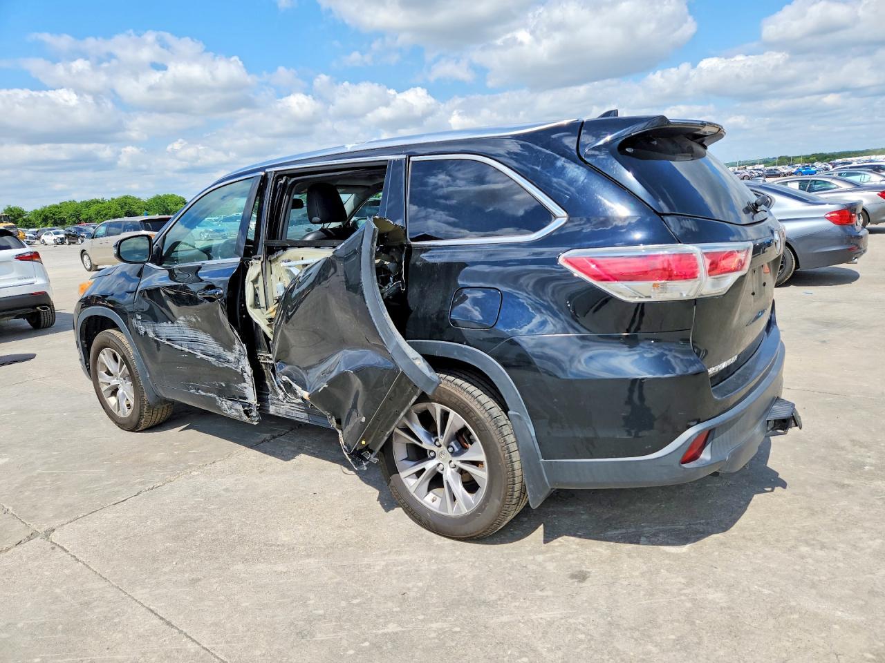 2014 Toyota Highlander Xle - Image 2
