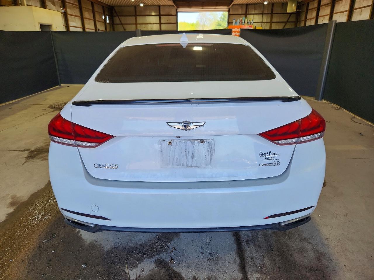 2015 Hyundai Genesis 3.8L - Фото 6