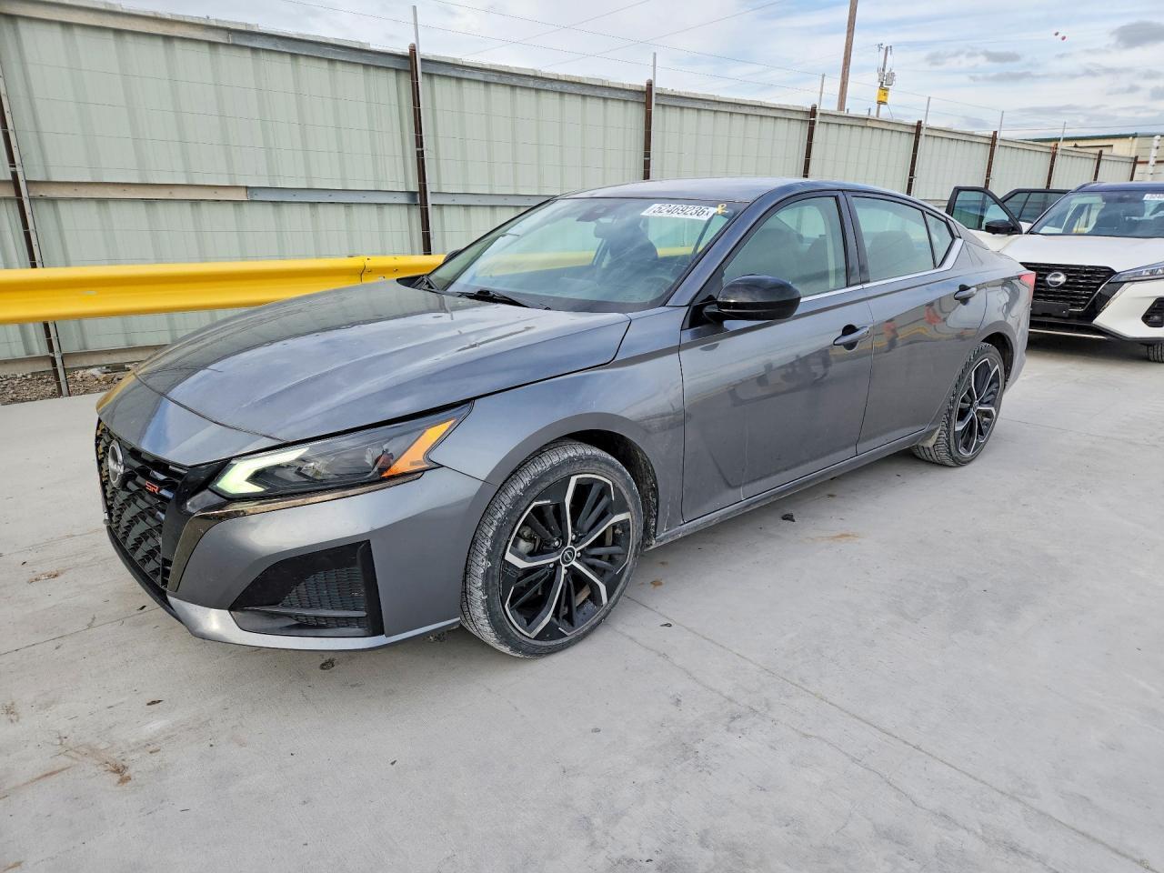 2023 Nissan Altima Sr