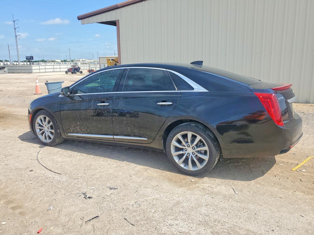 2016 Cadillac Xts Luxury Collection - Image 2