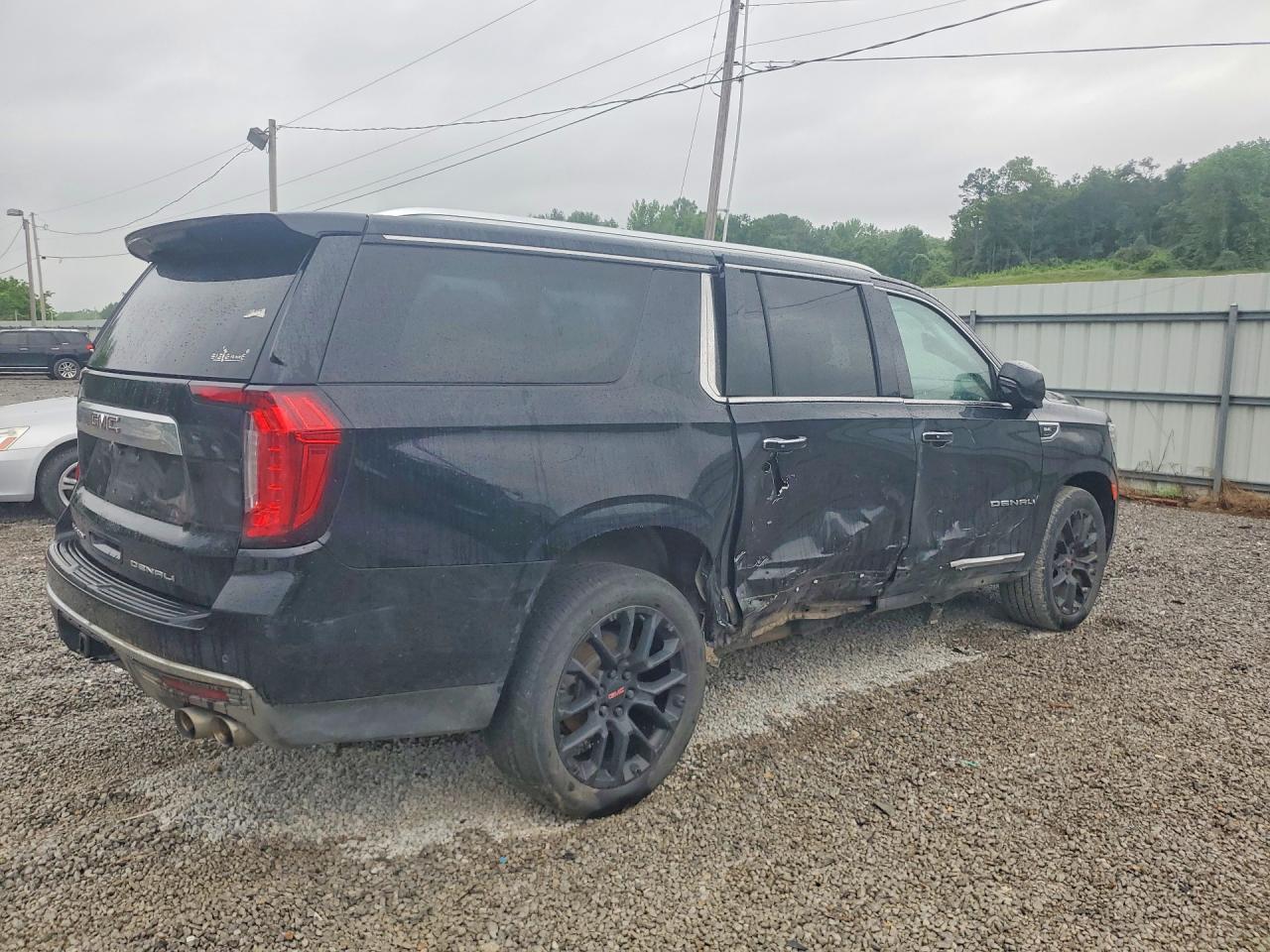 2022 GMC Yukon Xl Denali - Фото 3