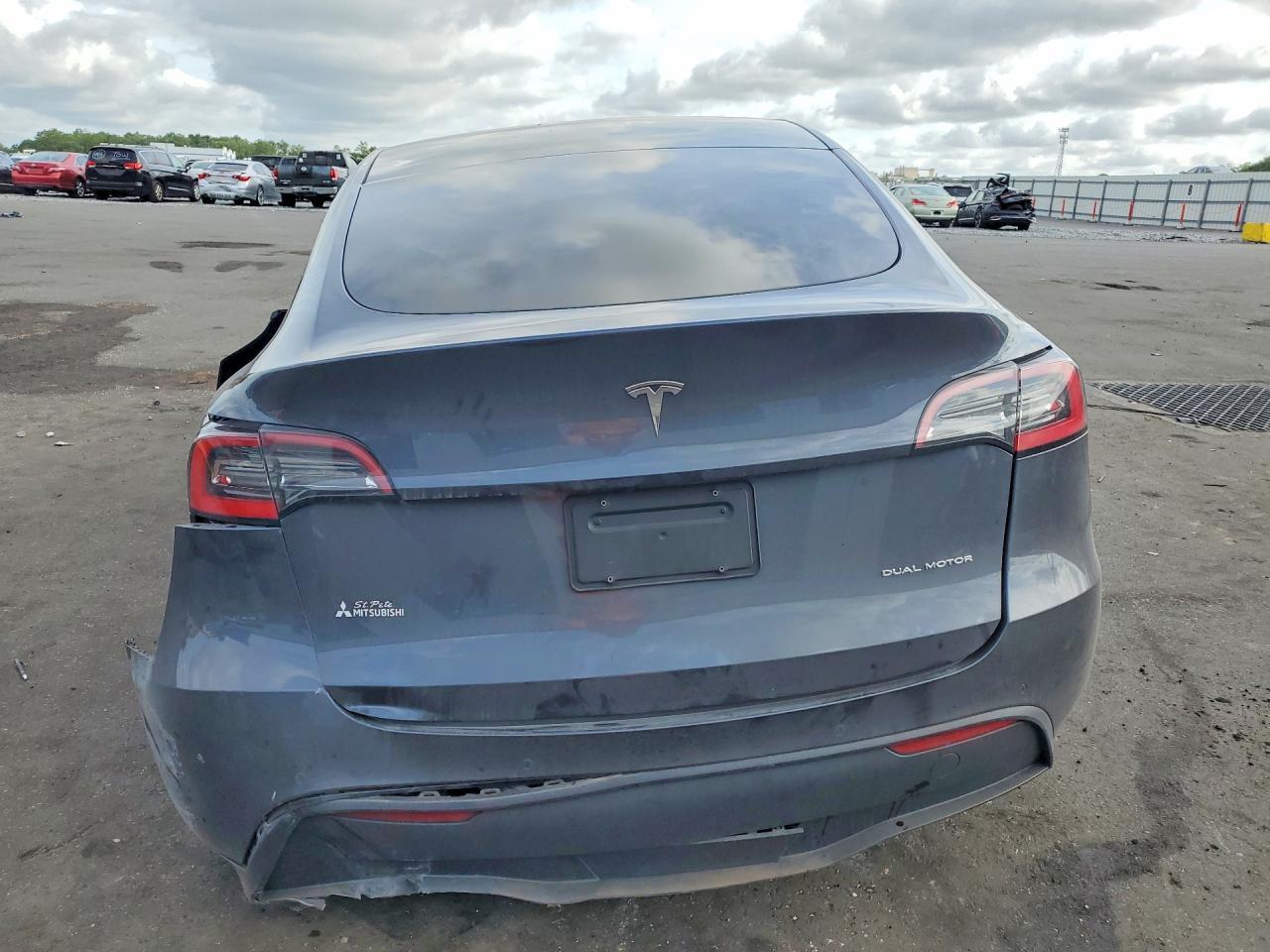 2021 Tesla Model Y - Фото 6