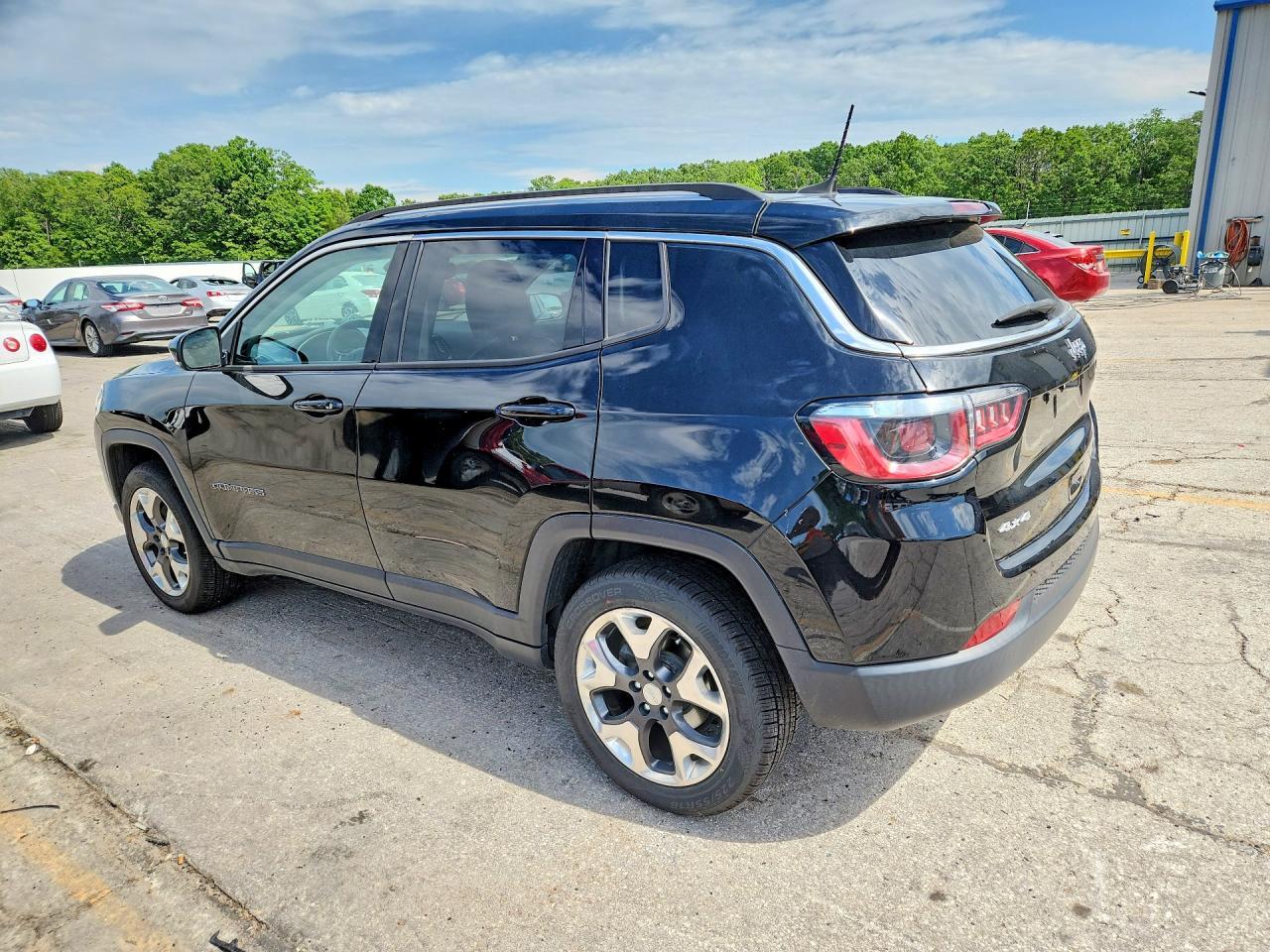 2018 Jeep Compass Limited - Фото 2