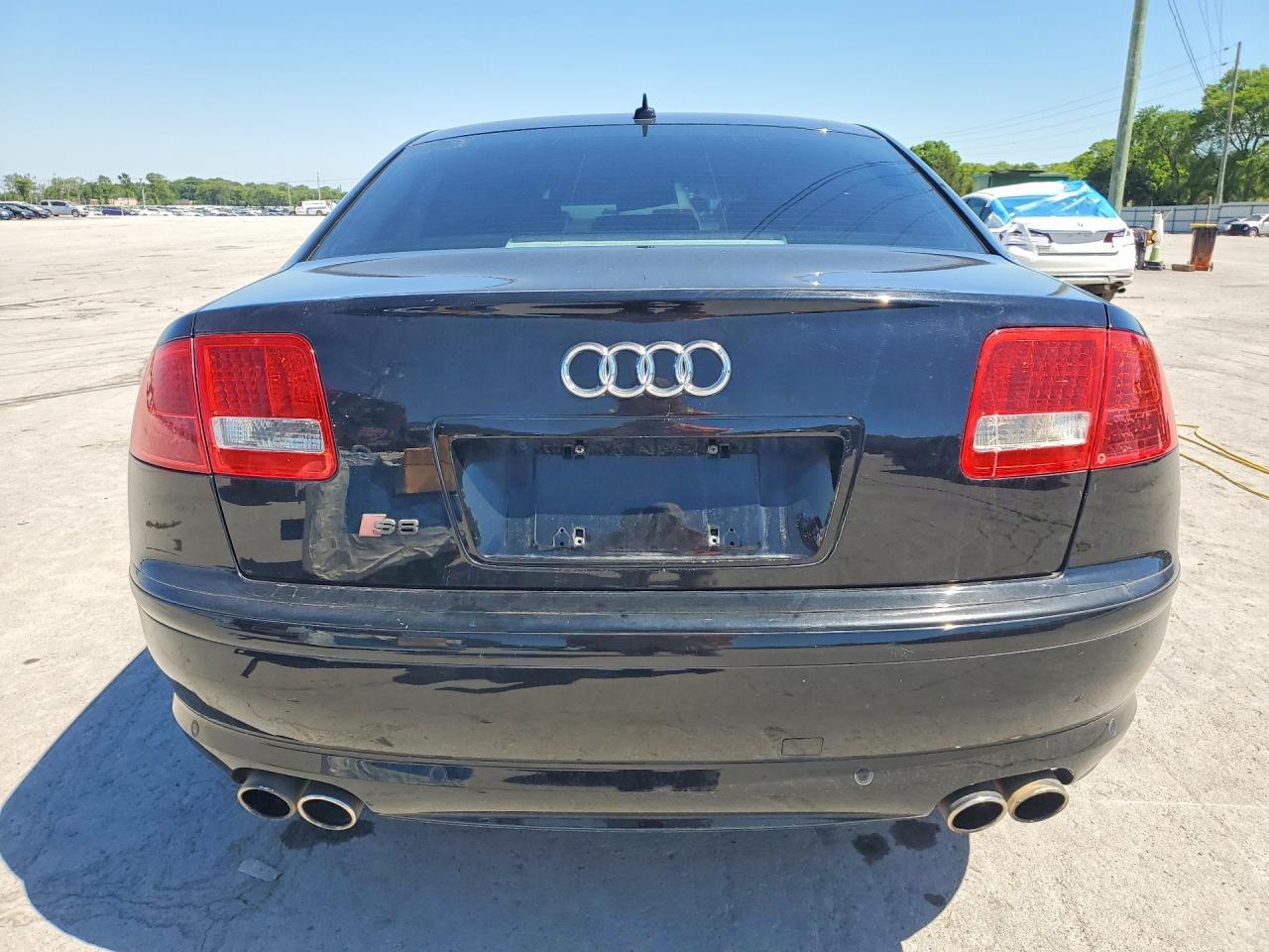 2007 Audi S8 Quattro - Image 6