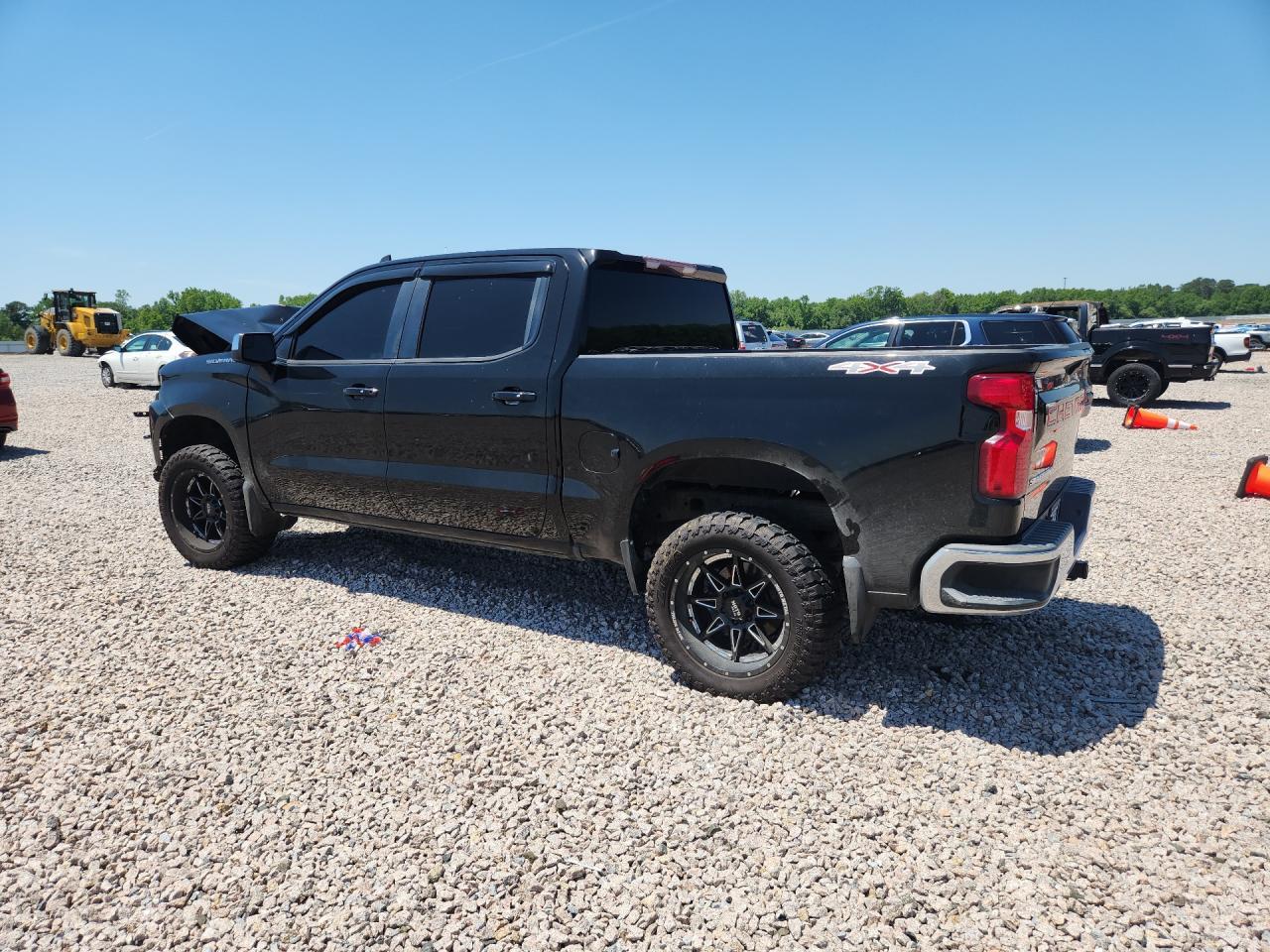 2019 Chevrolet Silverado K1500 Lt - Image 2