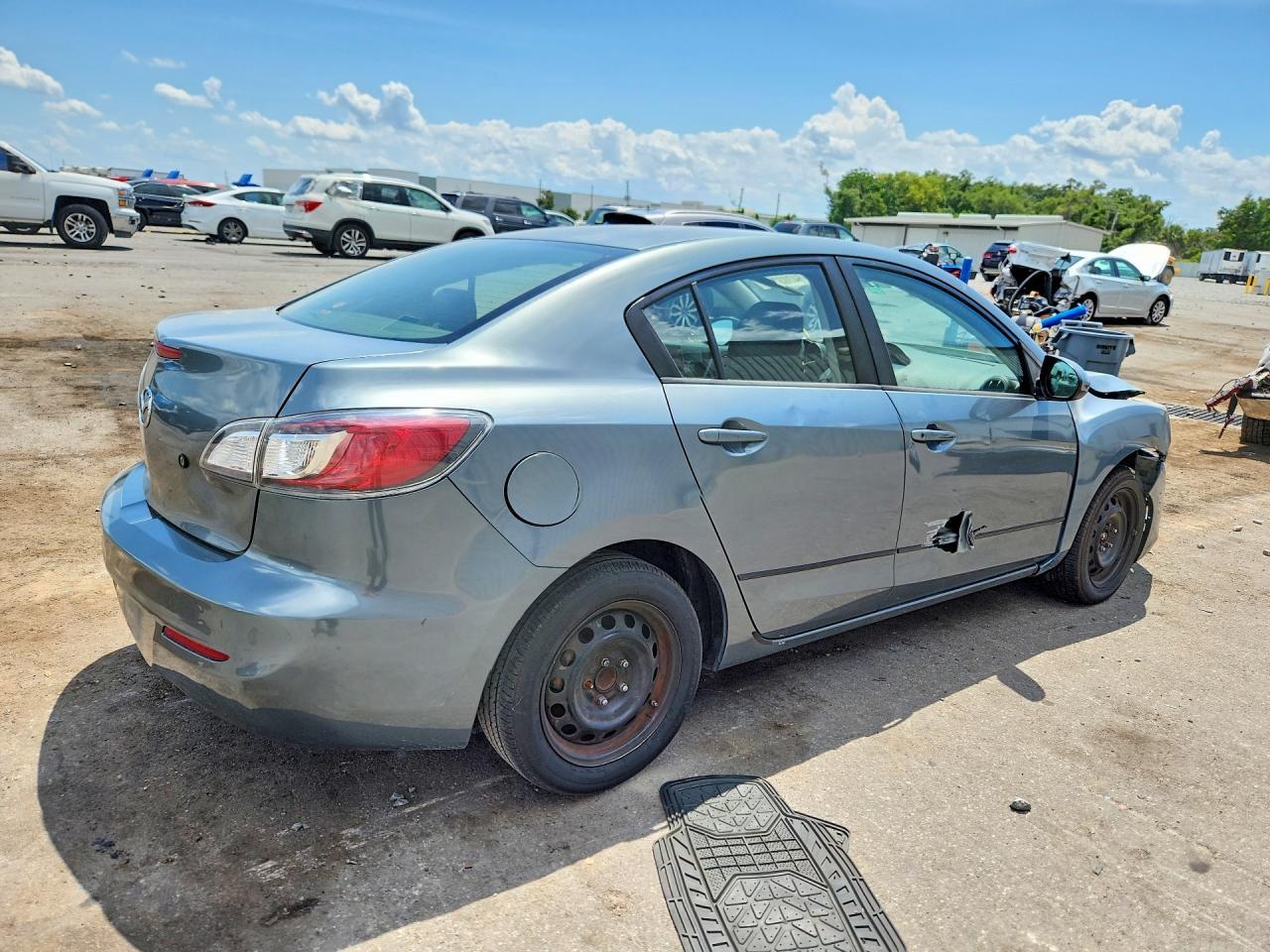 2013 Mazda 3 I - Фото 3