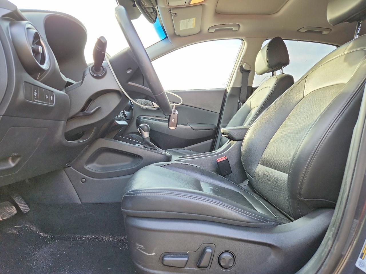 2022 Hyundai Kona Limited - Image 7