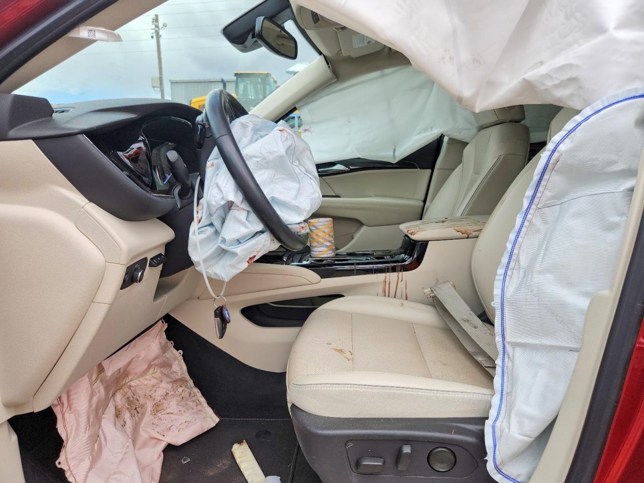 2022 Buick Envision Essence - Image 7