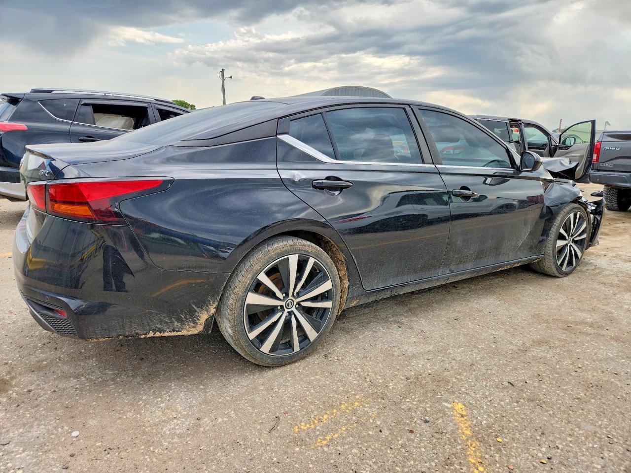 2020 Nissan Altima Sr - Фото 3