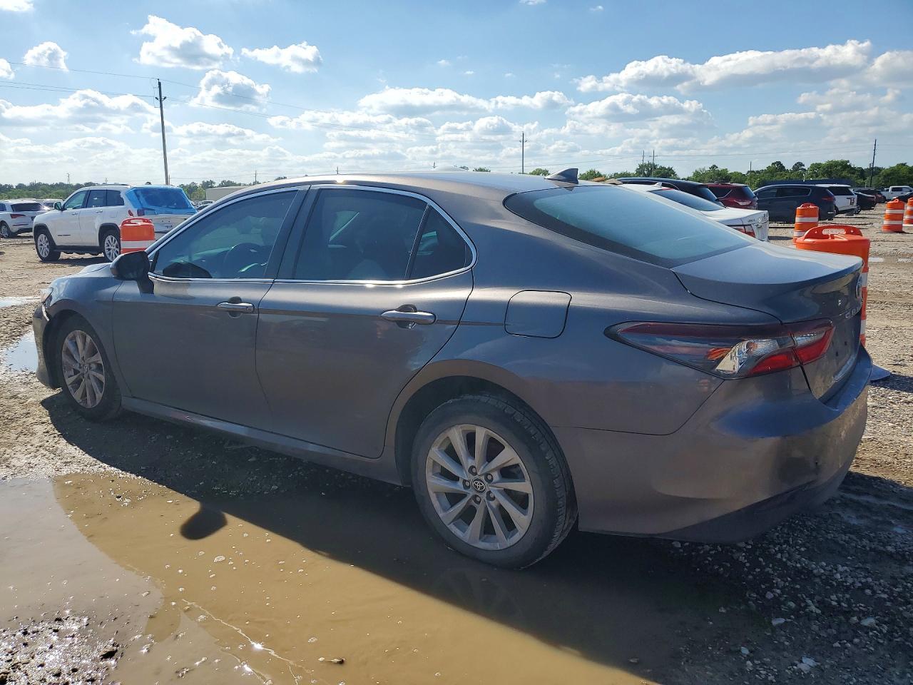 2024 Toyota Camry Le - Фото 2