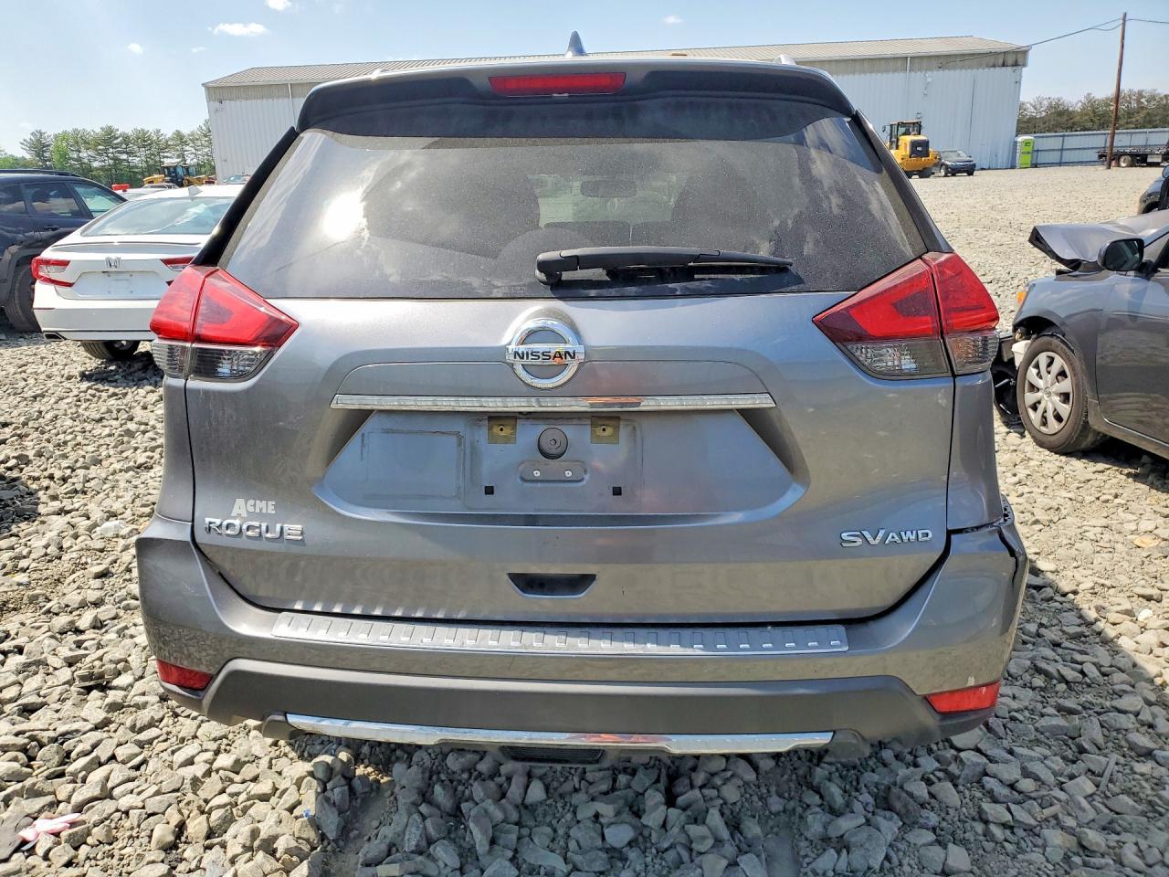 2017 Nissan Rogue Sv - Image 6