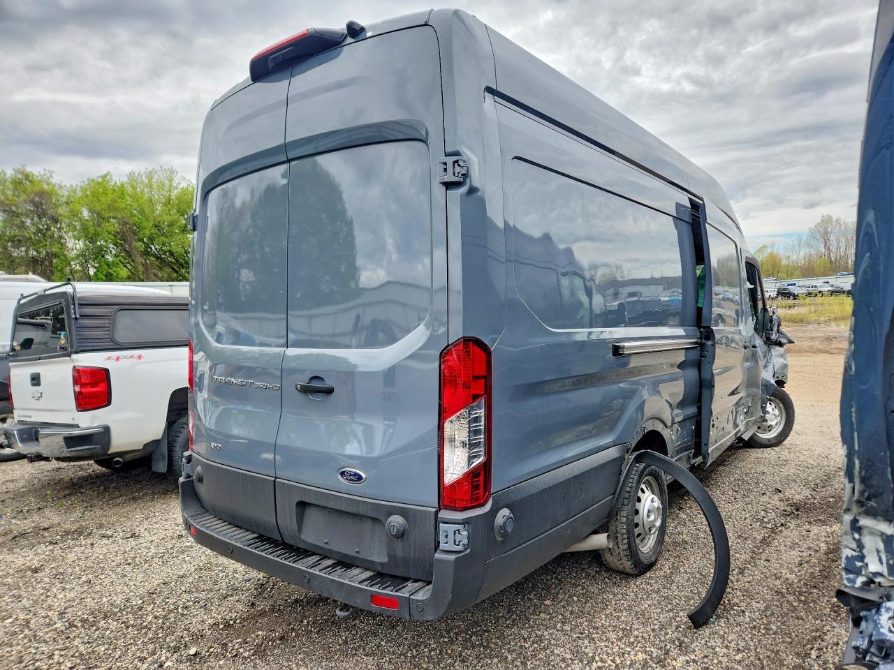 2025 Ford Transit 250 Delivery Van - Фото 3