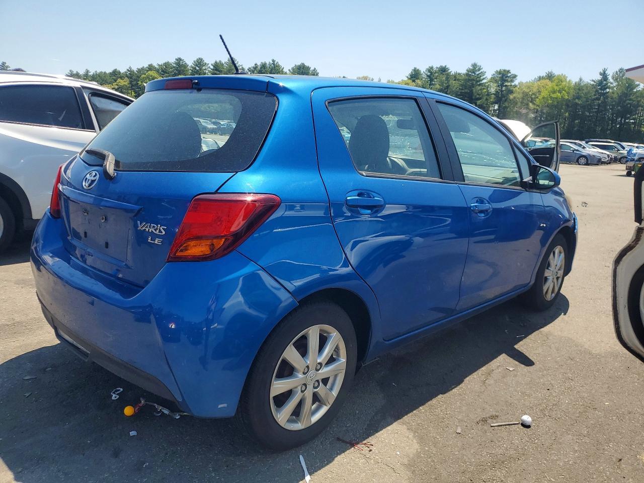 2015 Toyota Yaris 5-Door Le - Фото 3