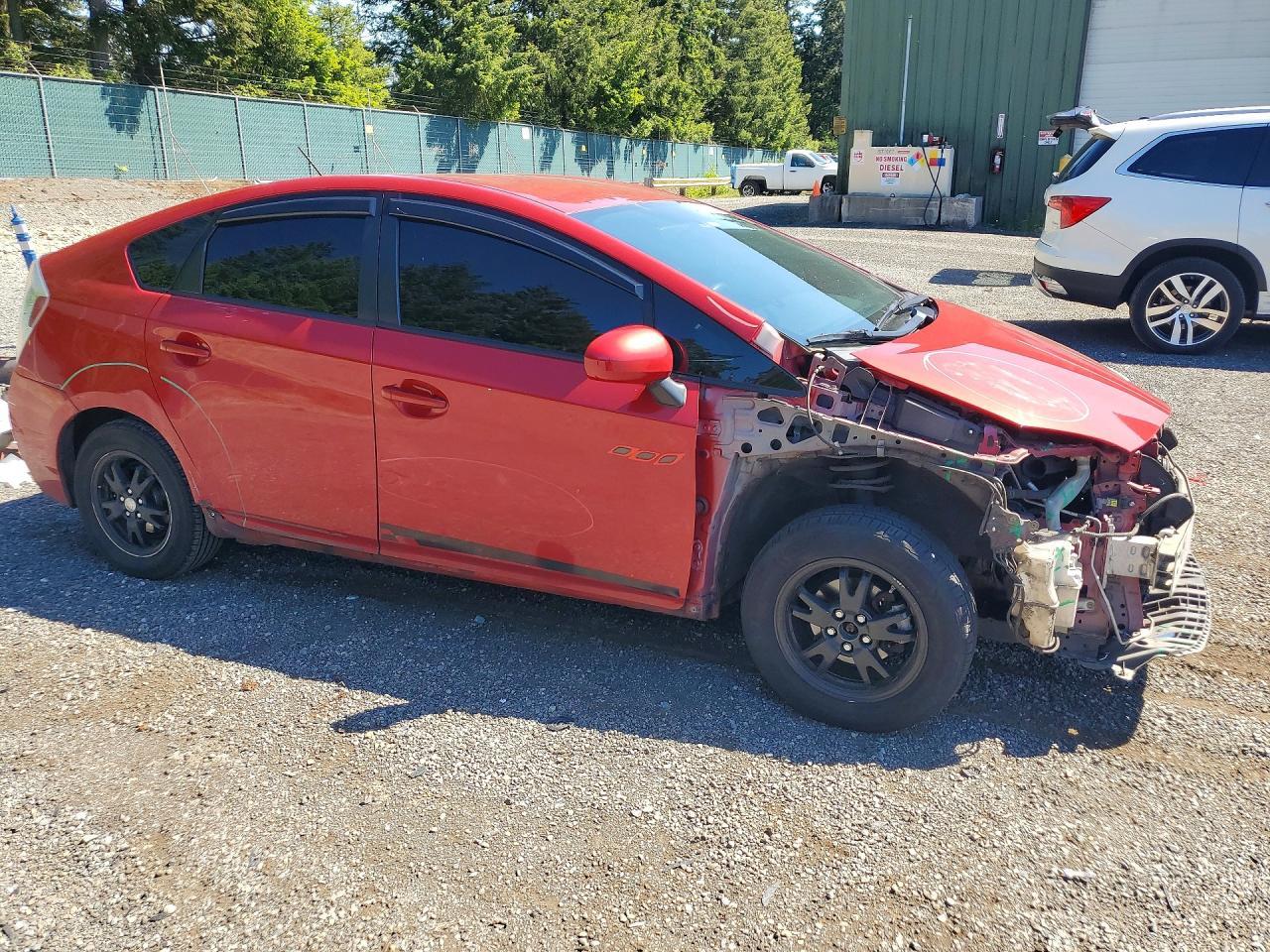 2014 Toyota Prius Two - Фото 4
