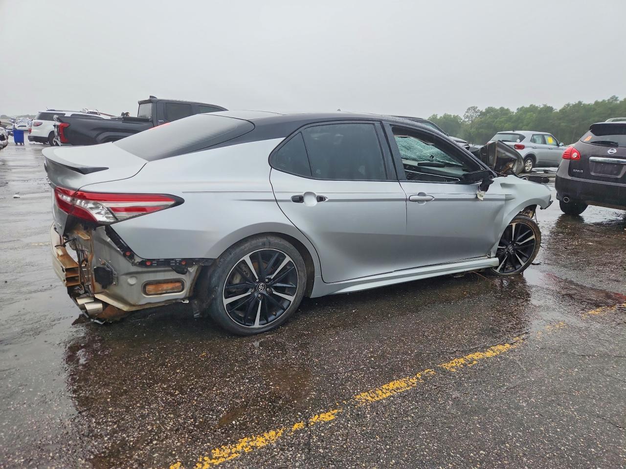 2018 Toyota Camry Xse - Image 3