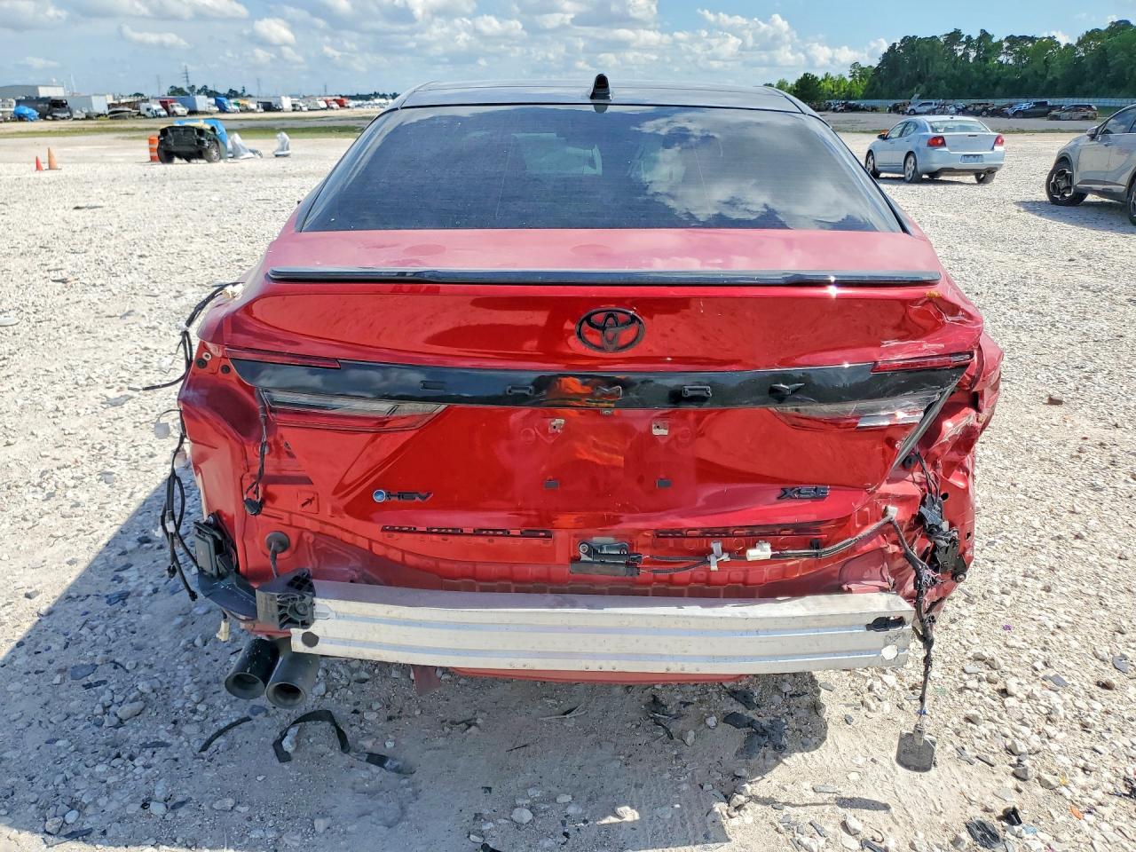 2025 Toyota Camry Xse - Image 6