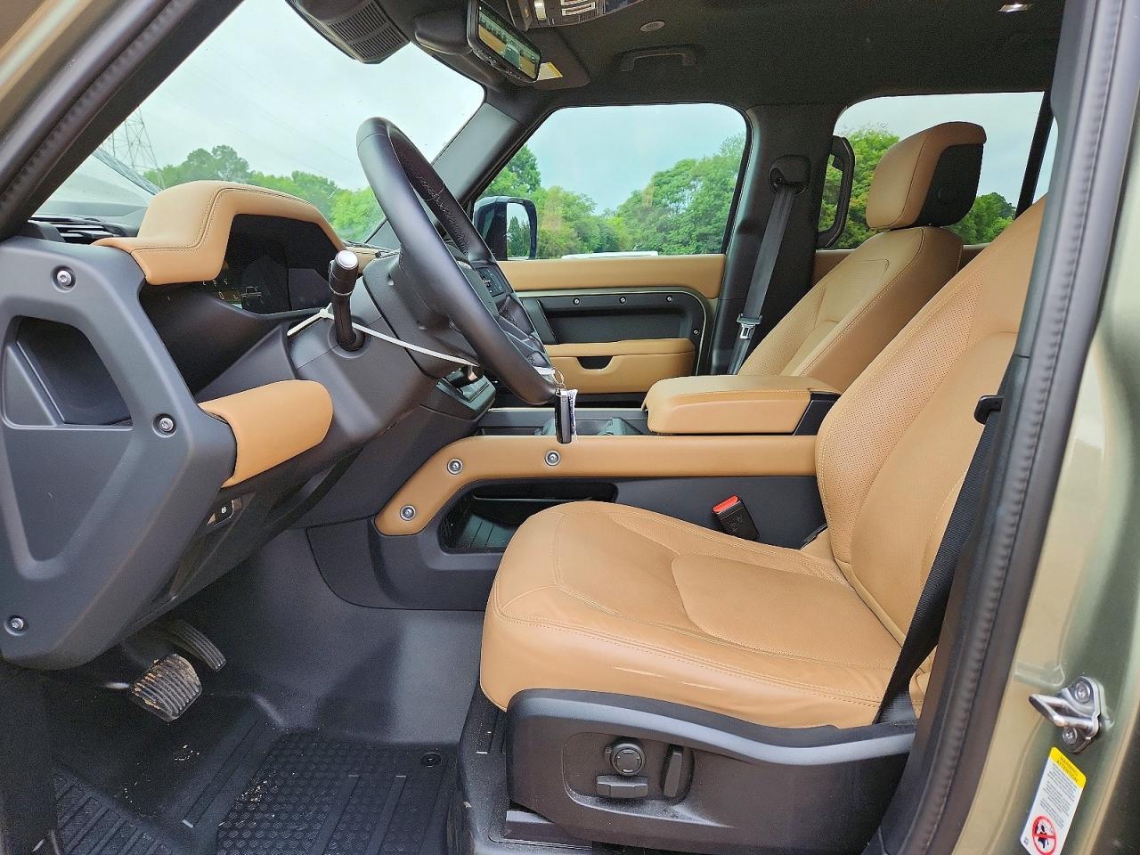 2025 Land Rover Defender 110 S - Фото 7