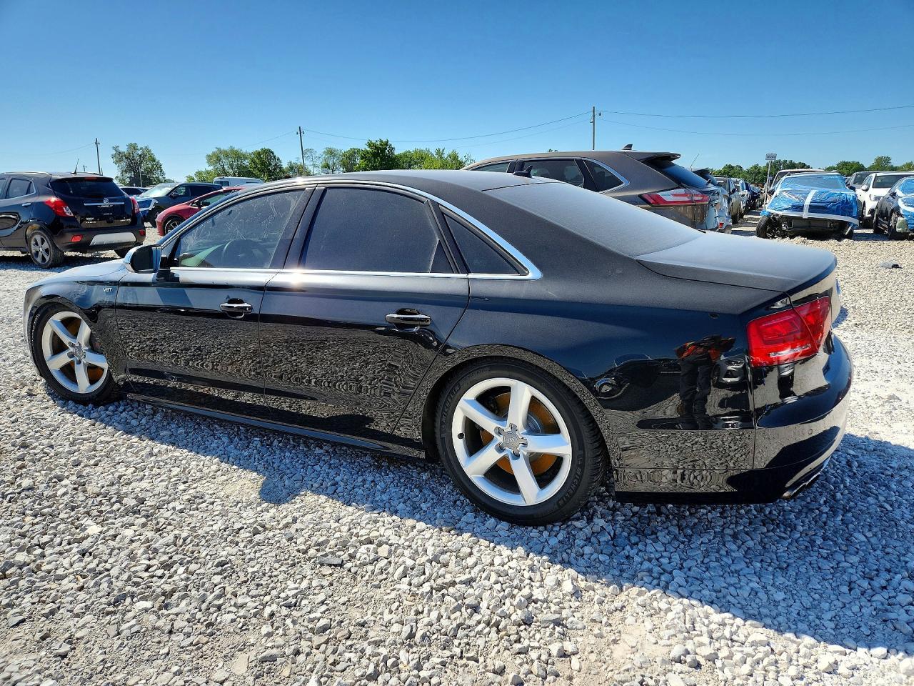 2014 Audi S8 - Фото 2