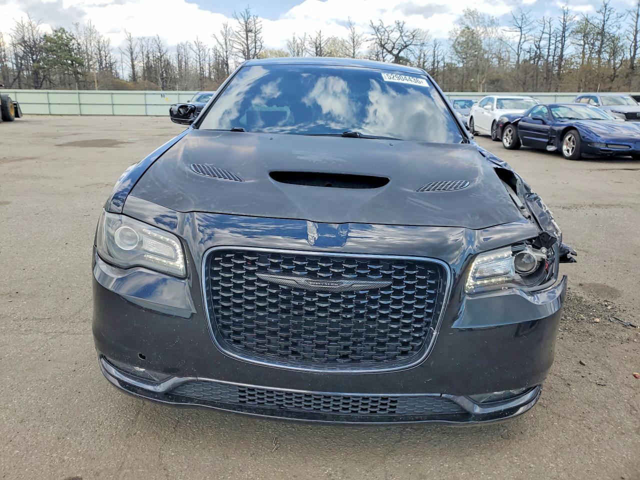 2017 Chrysler 300 S - Image 5