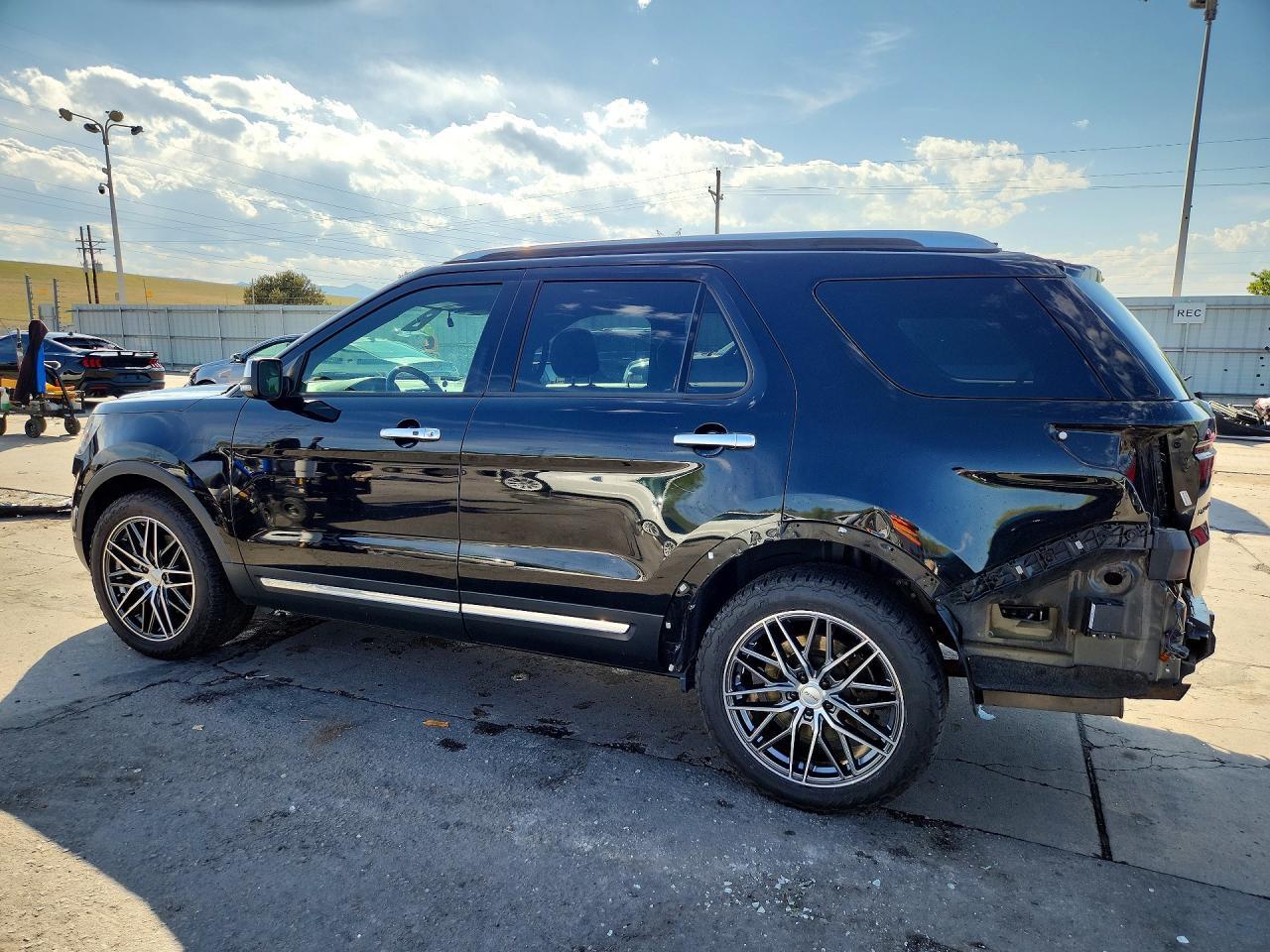 2017 Ford Explorer Platinum - Фото 2