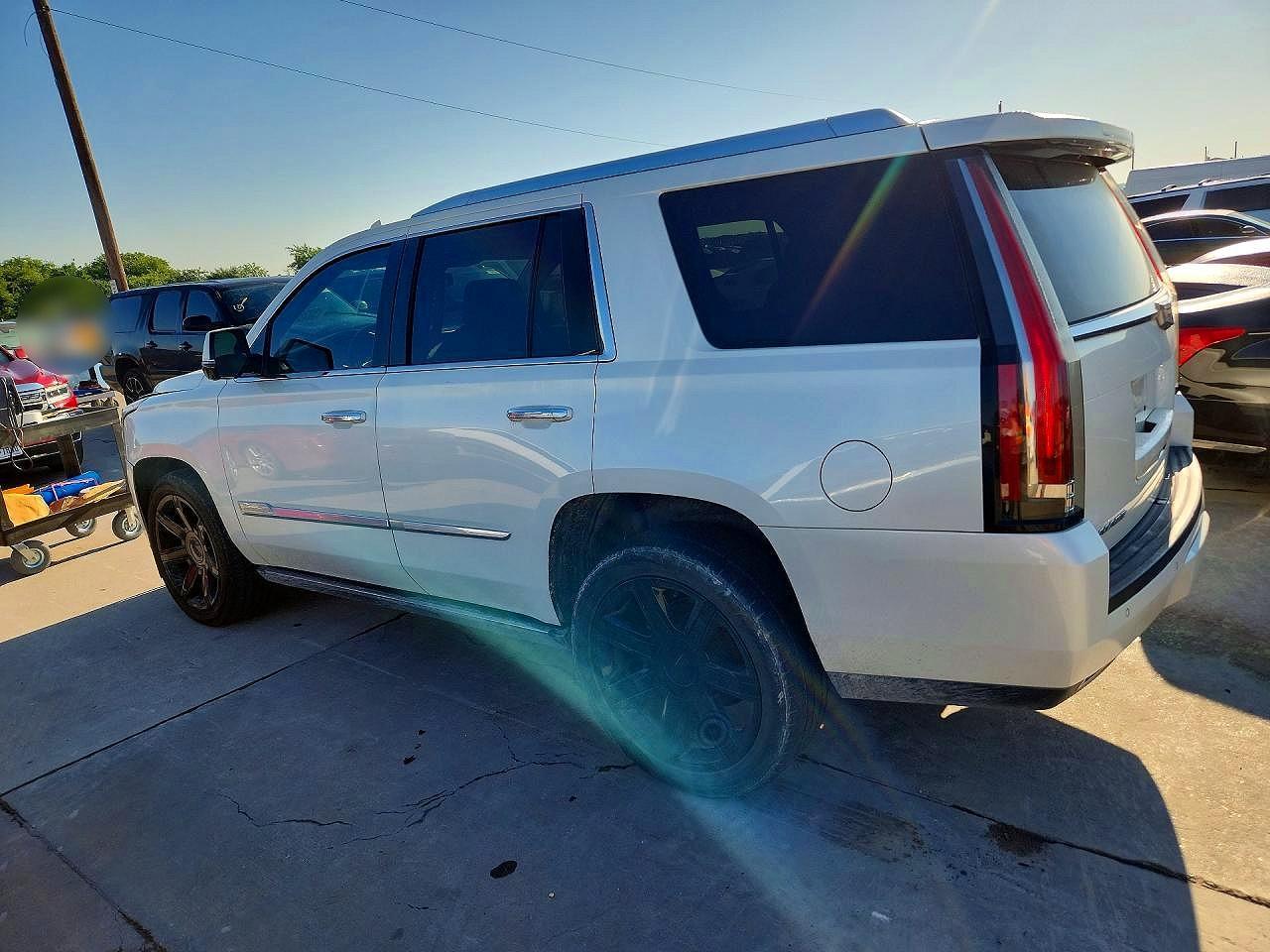 2015 Cadillac Escalade Premium - Image 2