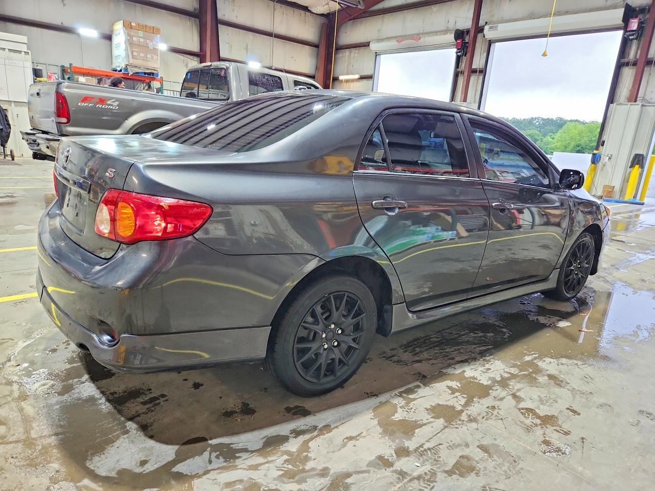 2009 Toyota Corolla S - Фото 3