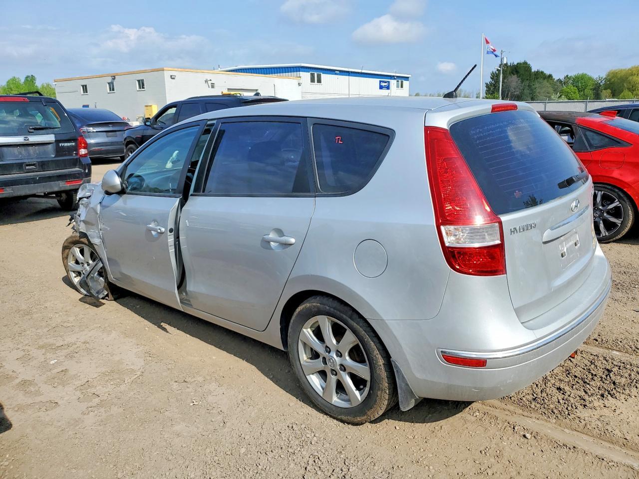 2012 Hyundai Elantra Touring Gls - Image 2