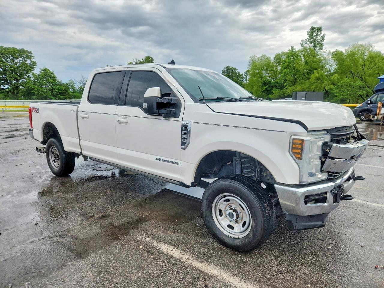 2019 Ford F250 Super Duty - Фото 4