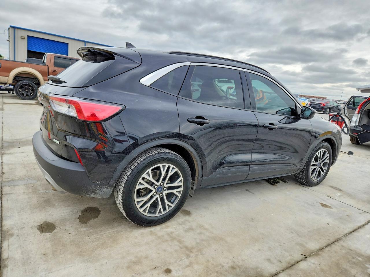 2020 Ford Escape - Image 3