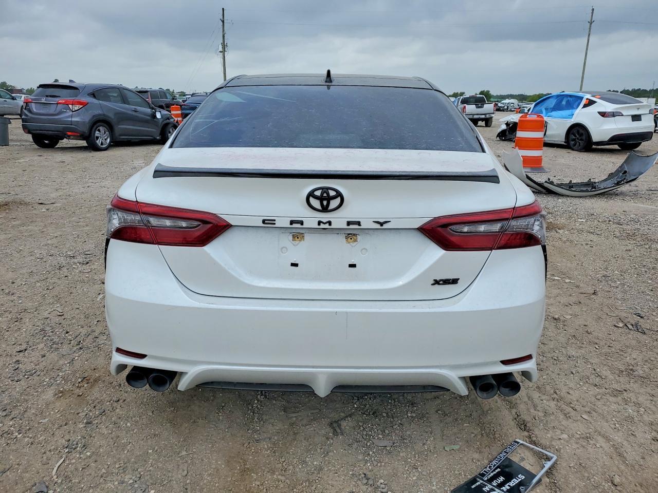 2021 Toyota Camry Xse - Фото 6