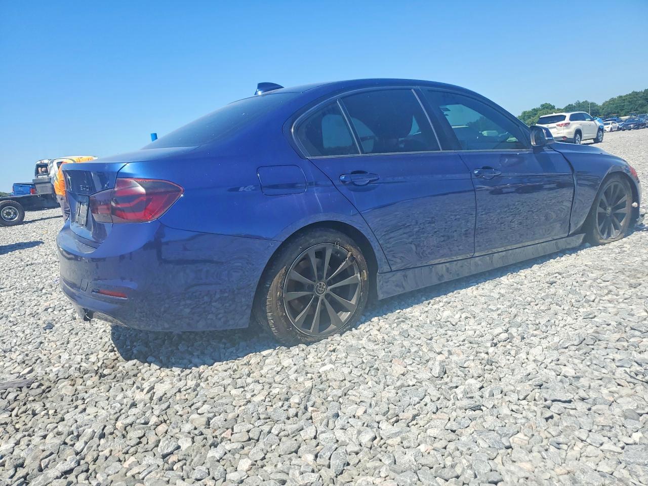 2018 BMW 320 I - Image 3