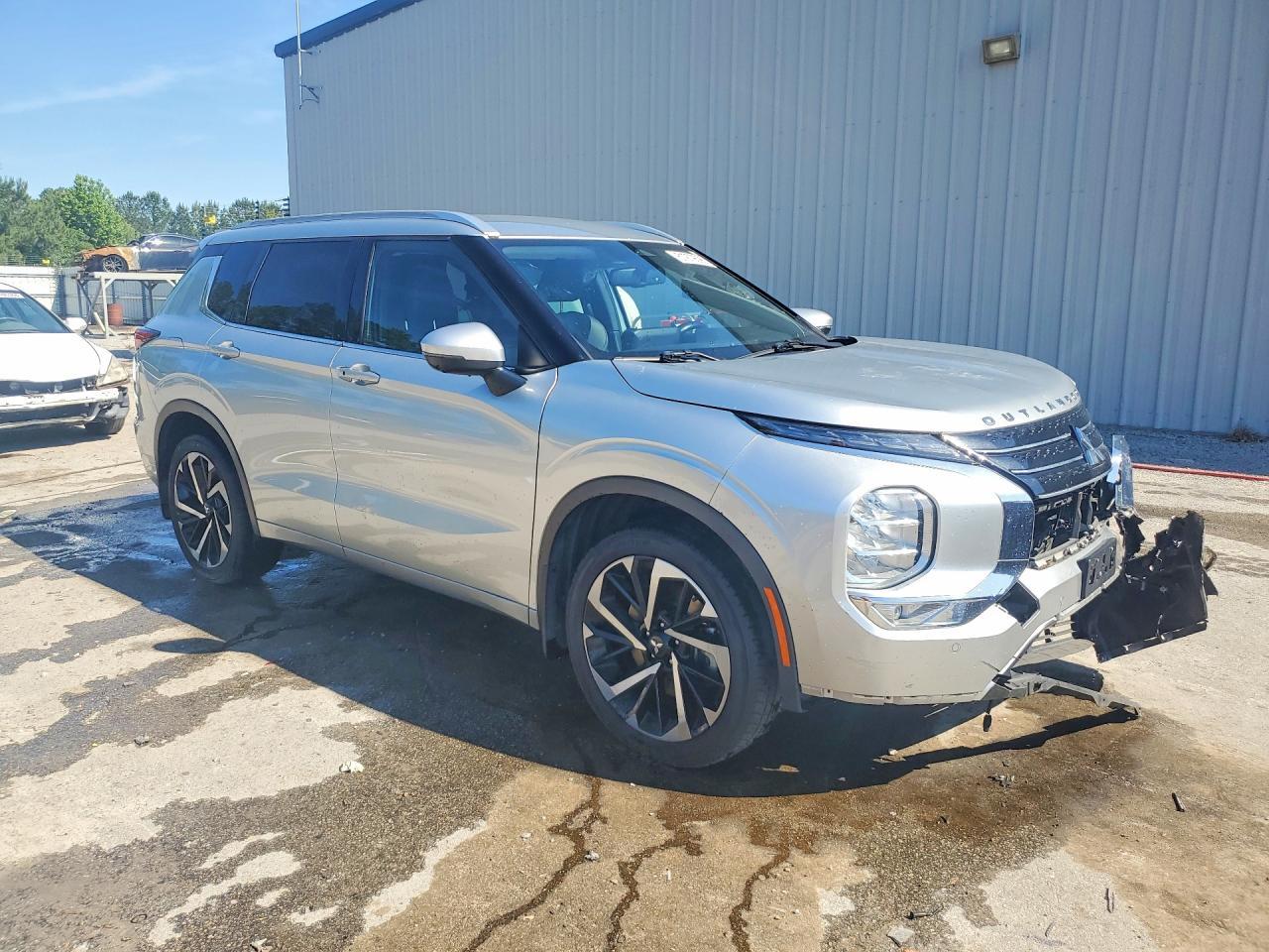 2022 Mitsubishi Outlander Sel - Фото 4