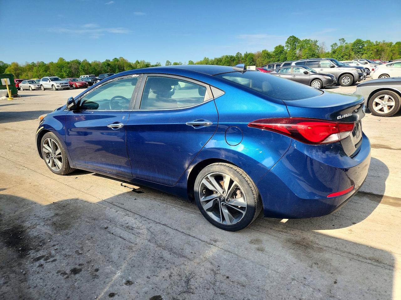 2015 Hyundai Elantra Limited - Image 2