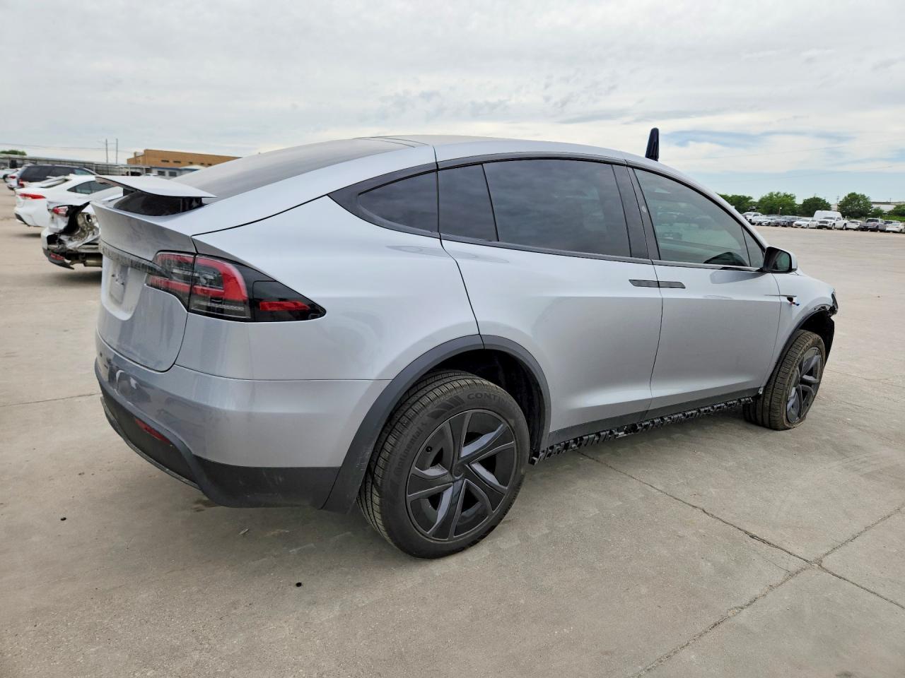 2026 Tesla Model X - Фото 3