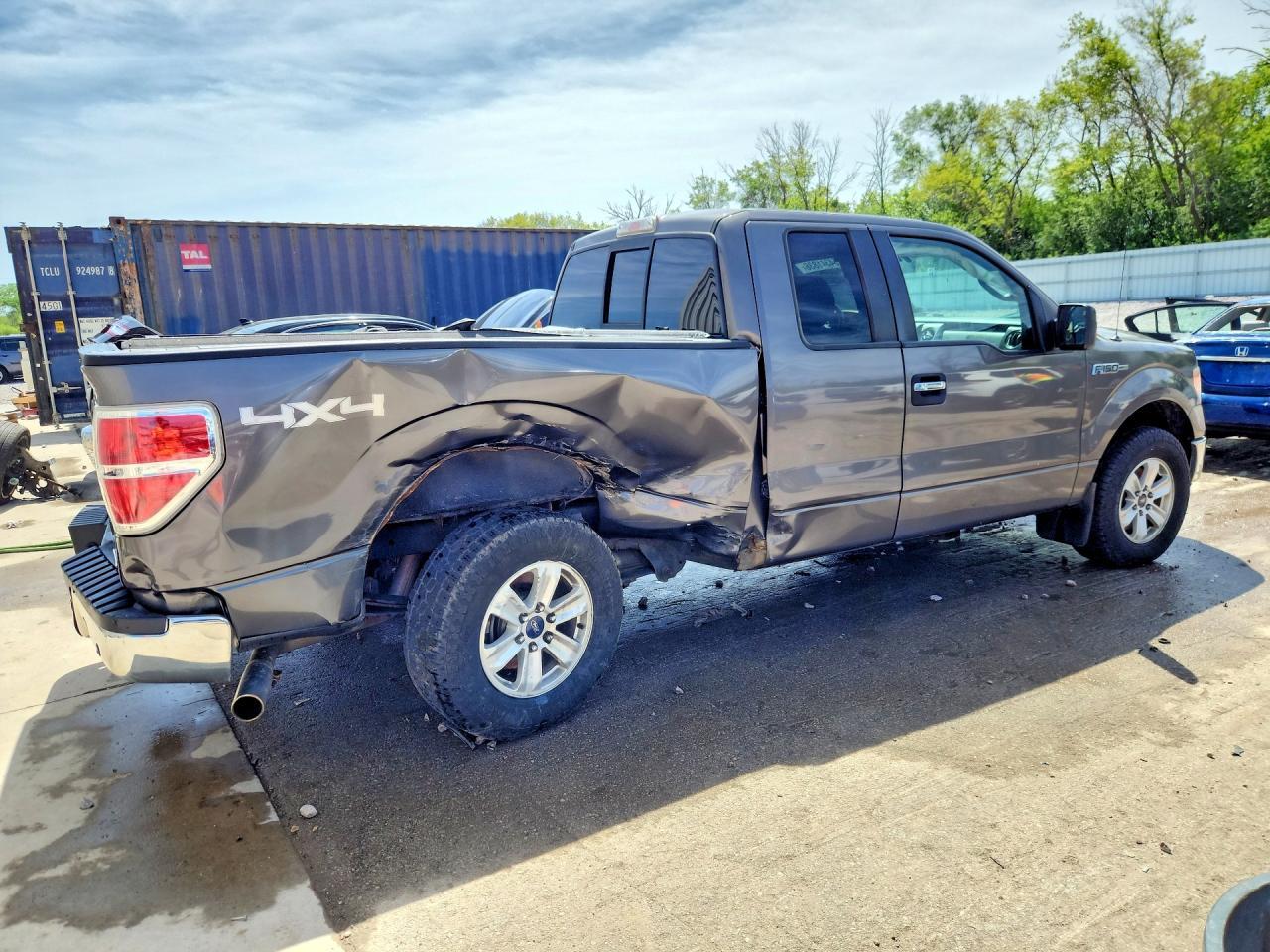 2013 Ford F150 Super Cab - Фото 3
