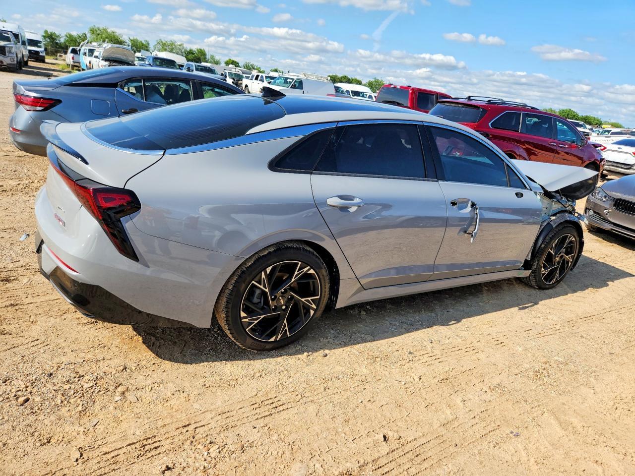 2025 Kia K5 Gt Line - Image 3