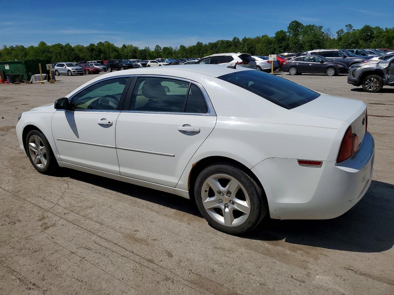 2011 Chevrolet Malibu Ls - Фото 2