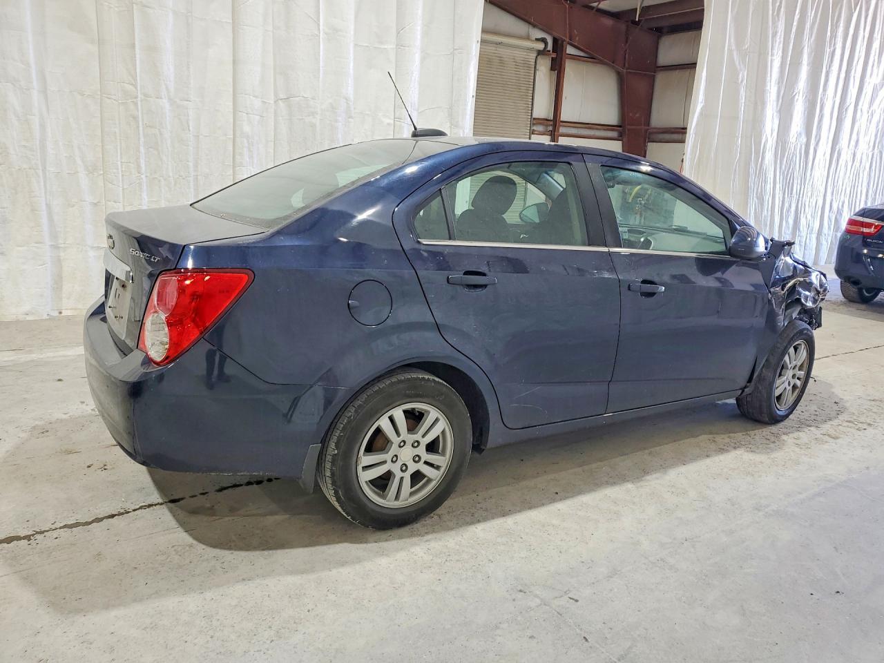 2016 Chevrolet Sonic Lt - Фото 3