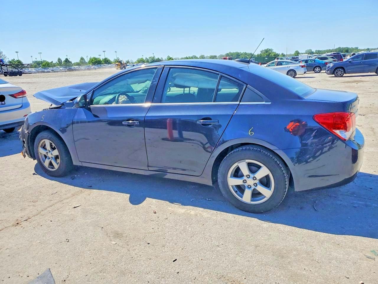 2015 Chevrolet Cruze Lt - Image 3