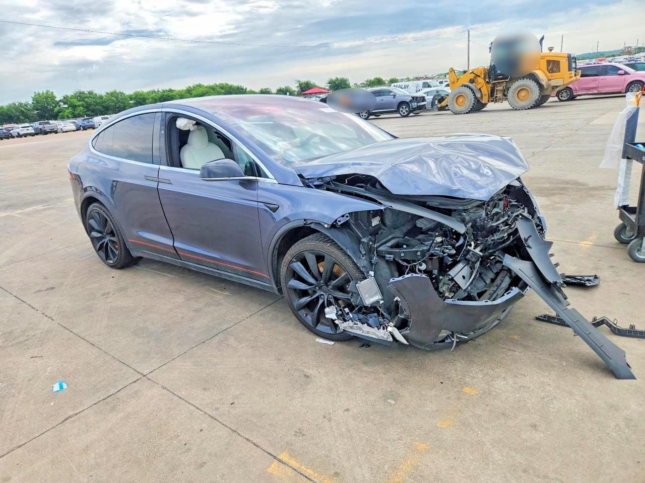 2021 Tesla Model X - Фото 4