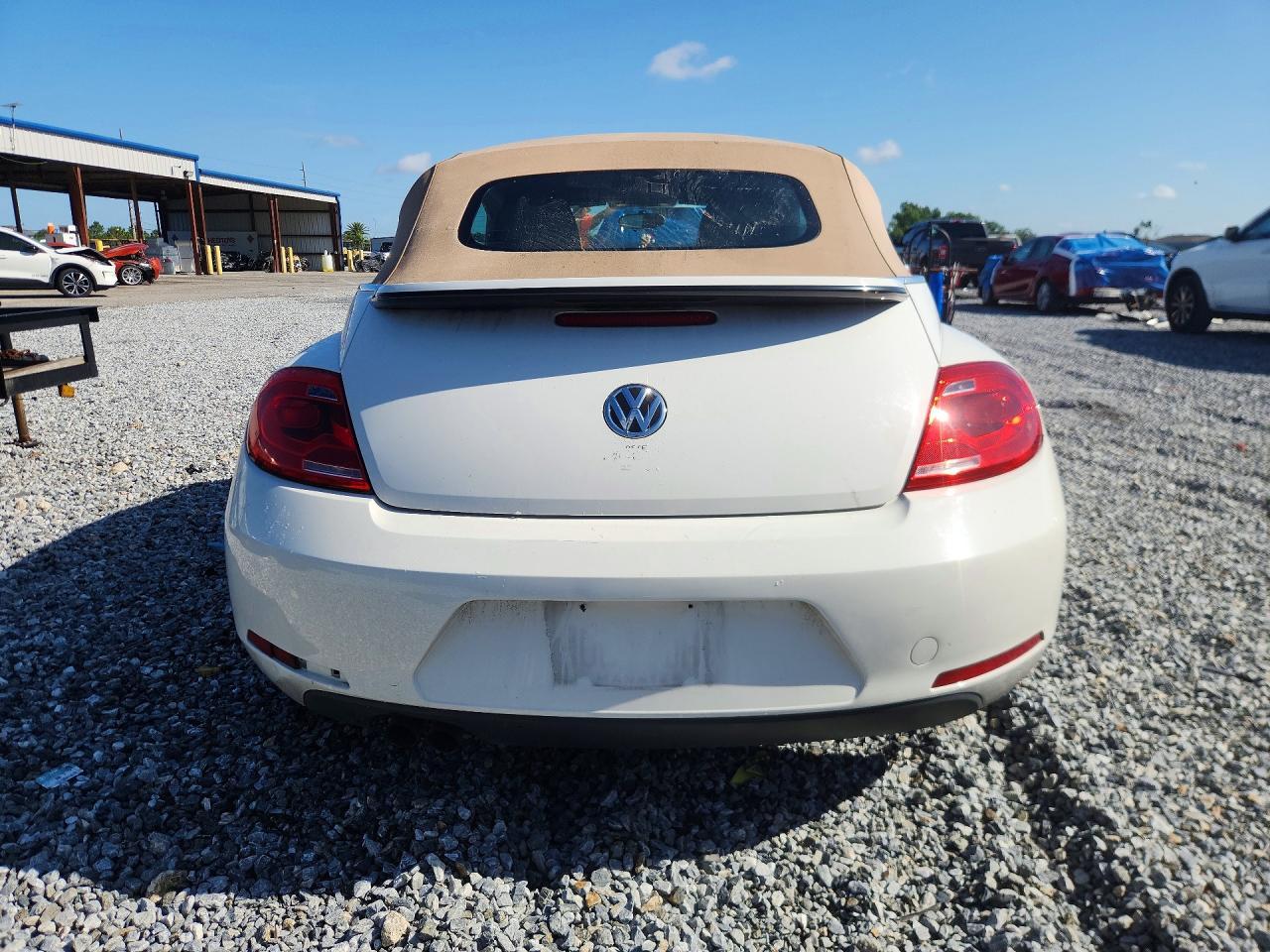 2013 Volkswagen Beetle - Фото 6