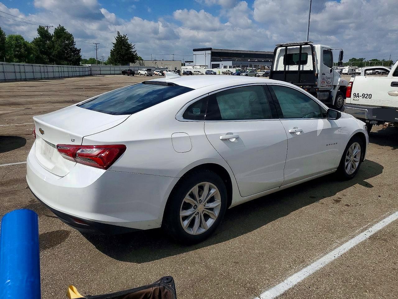 2022 Chevrolet Malibu Lt - Фото 3