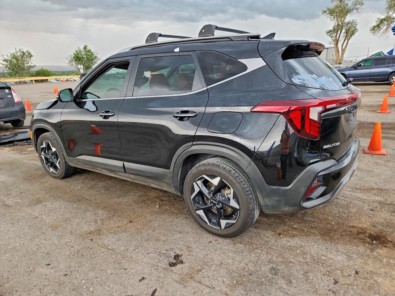 2024 Kia Seltos Ex - Image 2