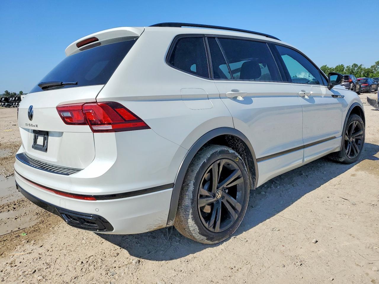 2023 Volkswagen Tiguan Se R-Line Black - Фото 3