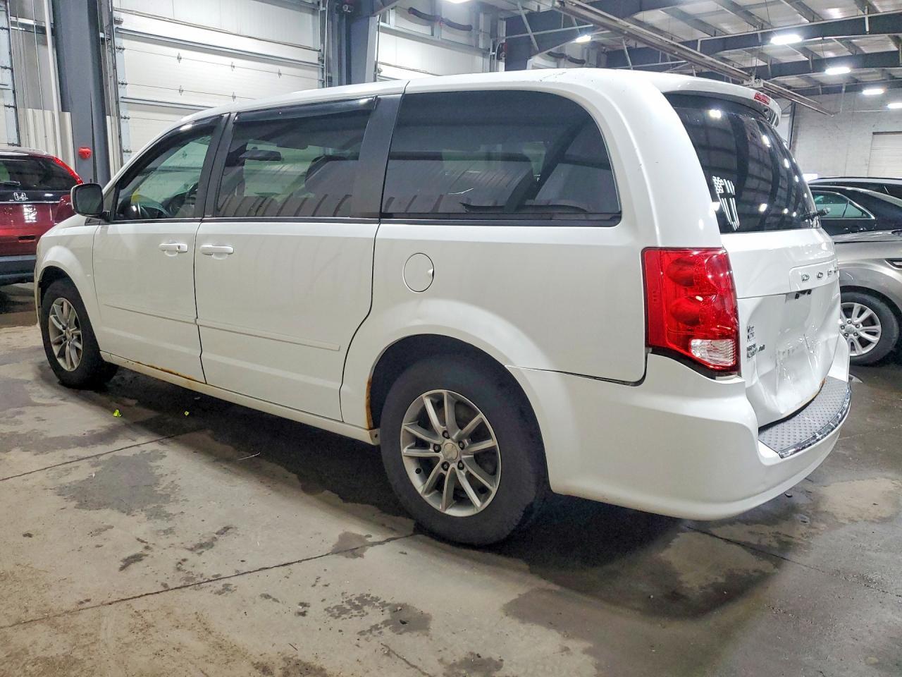 2014 Dodge Grand Caravan R - Фото 2