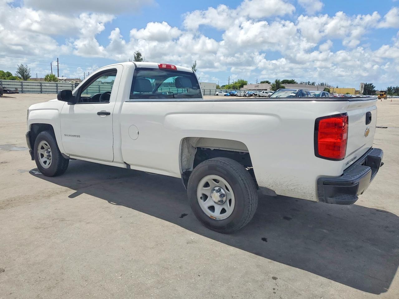 2017 Chevrolet Silverado C1500 - Фото 2