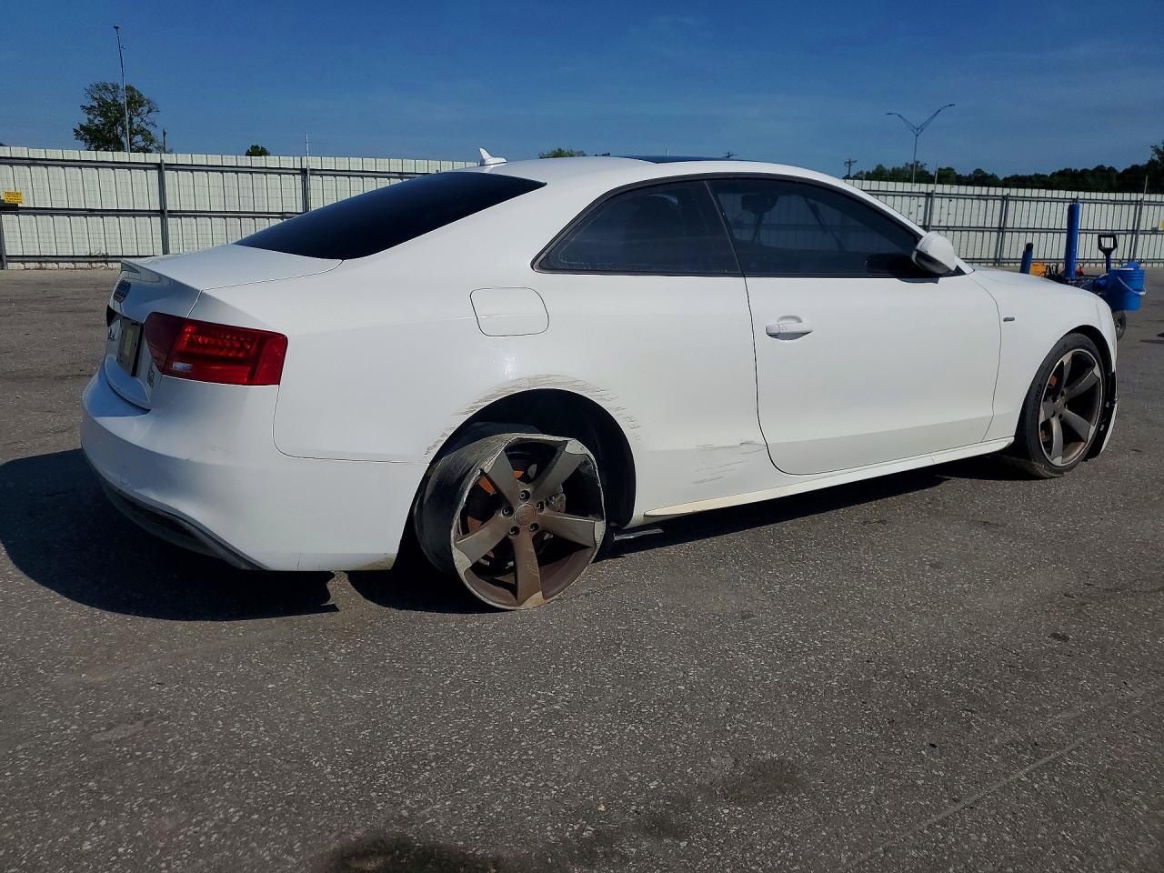 2015 Audi A5 Premium Plus - Фото 3
