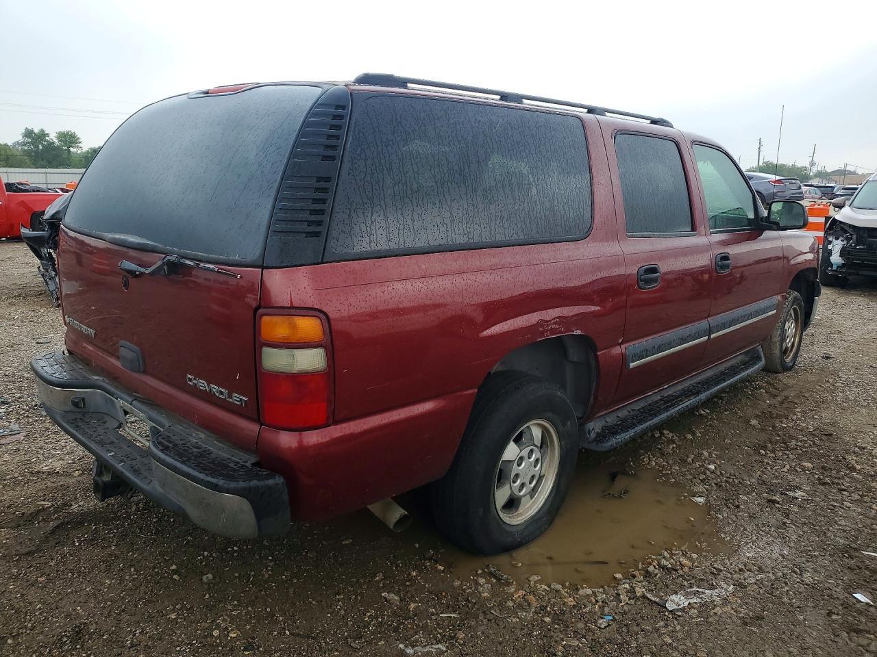 2003 Chevrolet Suburban C1500 - Фото 3