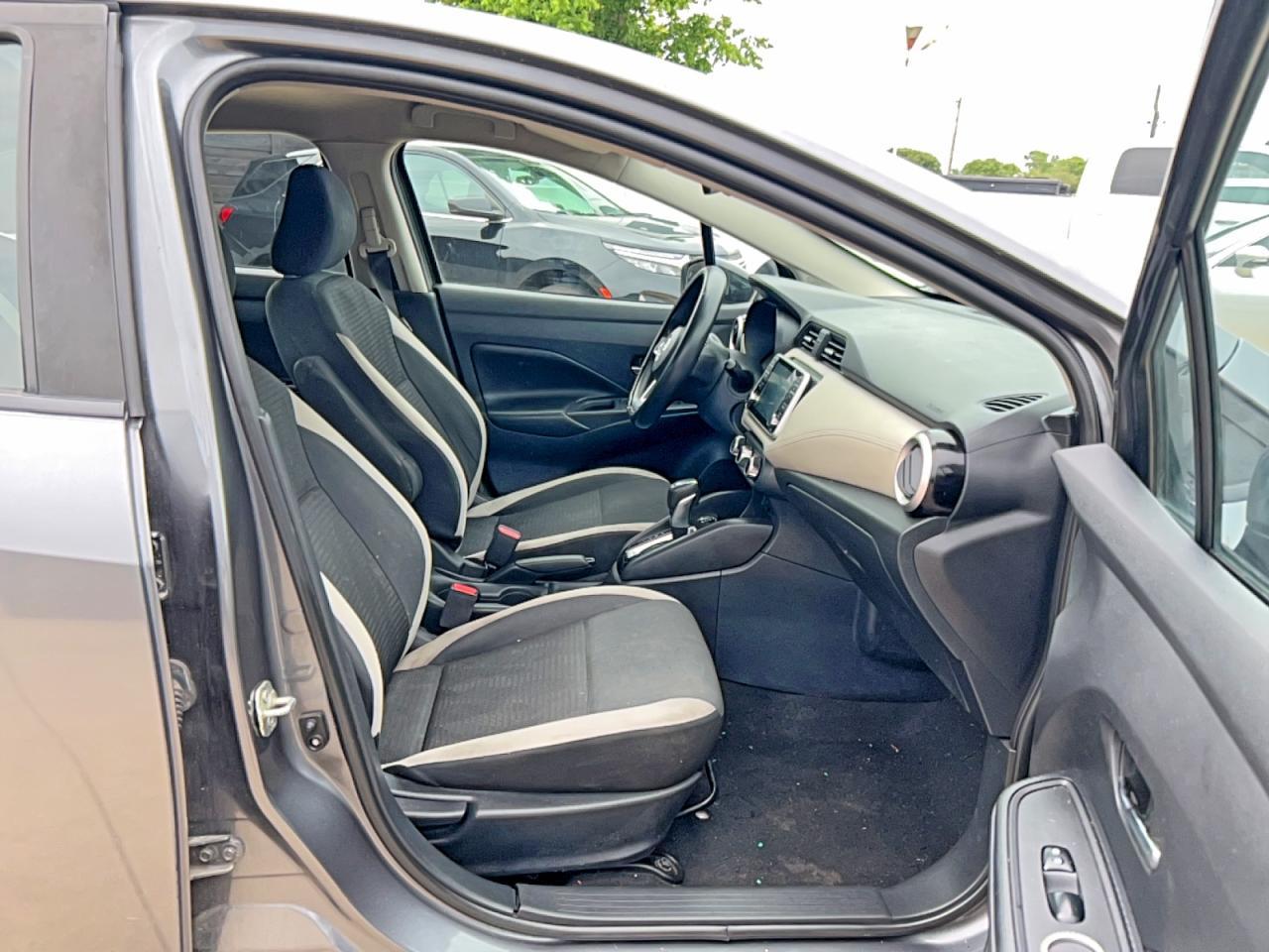 2020 Nissan Versa Sv - Image 5